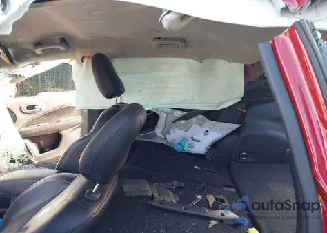 2019 Jeep Compass Latitude 4X4 из США, поврежденный, VIN 3C4NJDBBXKT767403